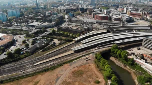 Aérea Temple Meads Train Station Bristol City — Vídeo de stock