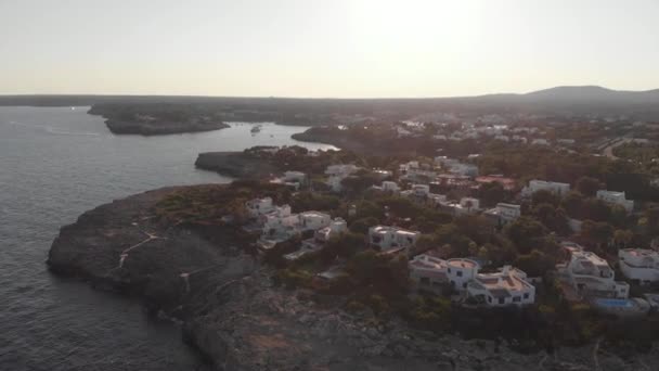 Aerial Beautful Drone Shot Typicial Coastline Houses Mallorca — стоковое видео
