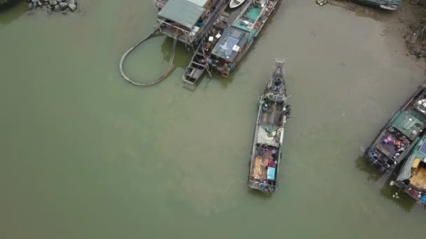 Maintenance Boat Mooring Pier Polluted River Asia — Vídeos de Stock