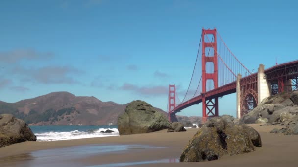 Golden Gate Köprüsü Manzaralı San Francisco Marshell Beach — Stok video