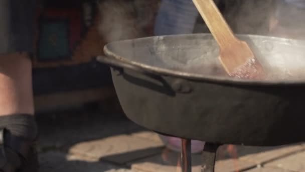 传统烹调李子果酱 — 图库视频影像