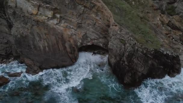 Crohy Head Donegal Ireland Waves Crash Cliffs — Video
