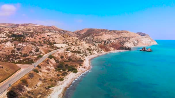 Wide Aerial Shot Coast Paphos Aphrodite Rock Paphos Cyprus — Vídeo de Stock