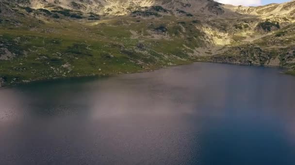 Wide Aerial Drone Slowly Flying Lake Green Shore Line Leading — Stok video