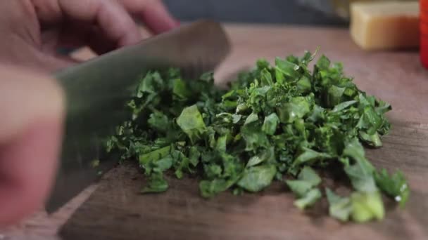 Woman Cutting Kale Sharp Chrome Knife Wooden Chopping Board Close — Stock Video