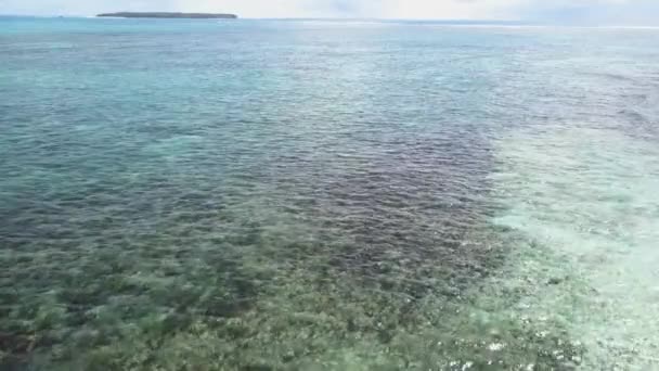 Aerial Forward Tracking View Clear Waters Coral Reefs Asia — Stok video