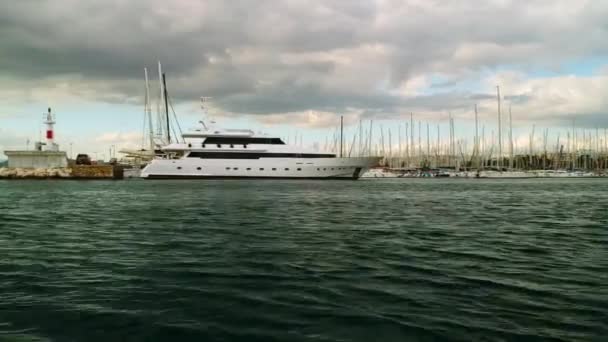 Aerial Closeup Water Greek Marina Flying Fast Yacht — Video Stock