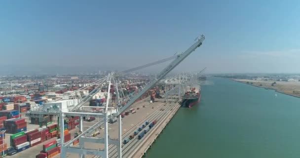 Aerial View Container Ships Lifting Cranes Port Oakland California — Stock videók