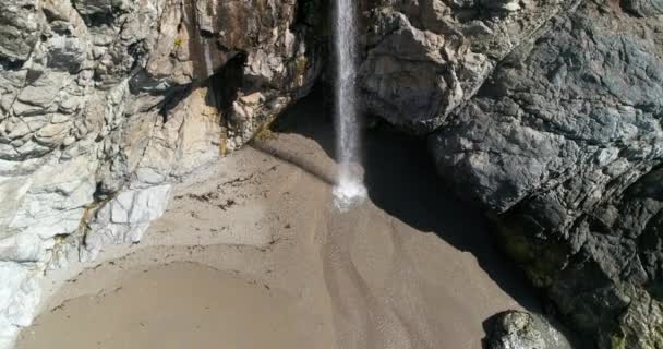 Aerial View Water Fall Mcway Falls Julia Pfeiffer Burns Park — Video Stock