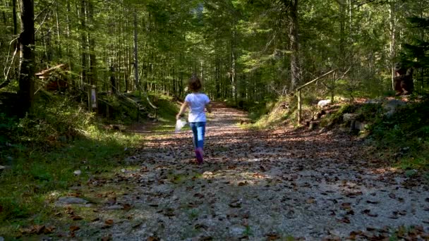 Girl Running Forest Mother Playing Woods Foothpath Autumn Foliage Follow — Stockvideo