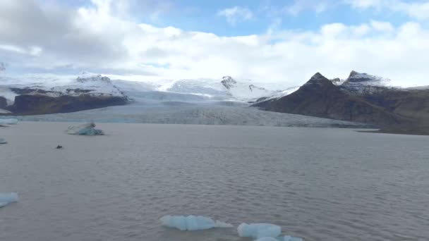 Aerial Establishing Shot Glacier Lagoon — Vídeos de Stock