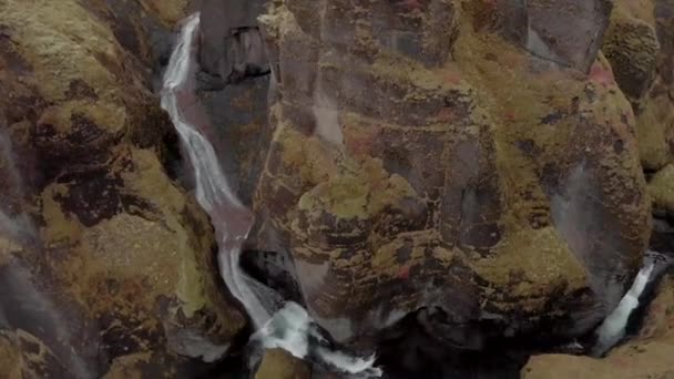 Cinematic Aerial Flyover Stunning Icelandic Canyon — Video Stock