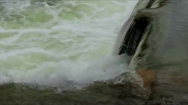 Αυτό Φράγμα Του Ποταμού Σπίλγουεϊ Δείχνει Δύναμη Του Νερού Μεγάλες — Αρχείο Βίντεο