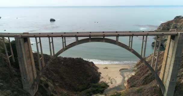 Aerial Drone Stock Video Bixby Bridge Highway Water Shore Bottom — стокове відео