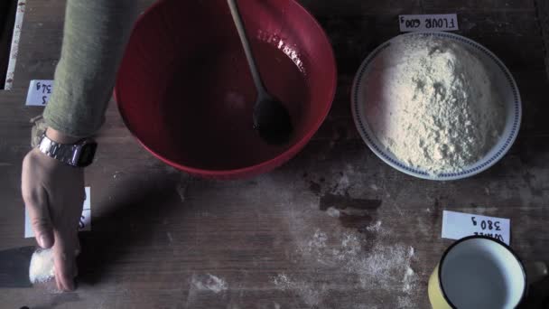 Mix Water Sugar Bread Cake Recipe Wood Labeled Ingredient Make — Stockvideo