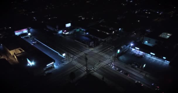 Traffic Intersection Timelapse Night City Crosswalks Traffic Signals Shot — Video Stock