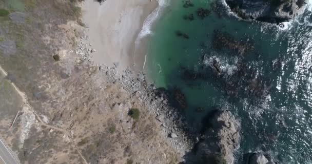 Αεροφωτογραφία Του Water Fall Mcway Falls Julia Pfeiffer Burns Park — Αρχείο Βίντεο