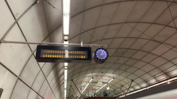 Footage Clock Sign Metro Bilbao Spain — Vídeo de stock