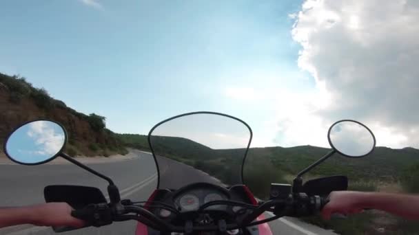 Motorradfahren Auf Dem Penteli Griechenland Einem Sommernachmittag Etwas Freizeit Verbringen — Stockvideo