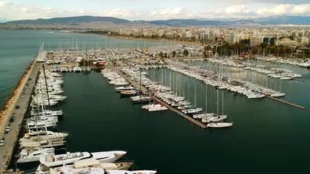 Aerial Shot Marina Athens Greece Lot Yachts Sailboats Moored Piers — Video