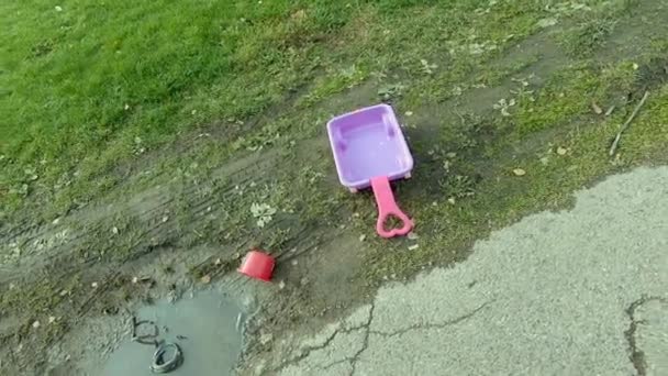 Toy Bucket Wheelbarrow Abandoned Playground — Vídeo de Stock