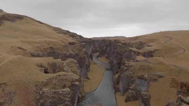 Cinematic Aerial Flyover Stunning Icelandic Canyon — Stock Video