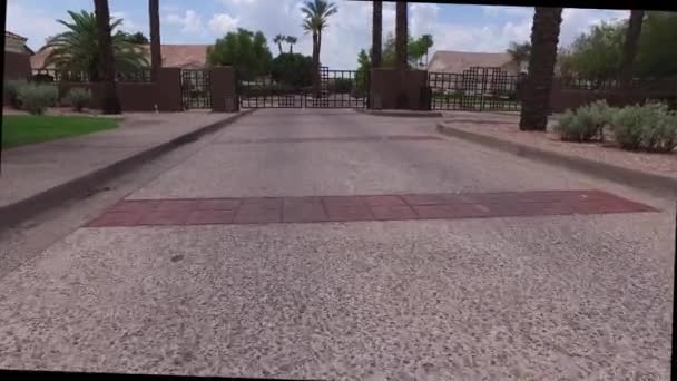 Beveiligingspoorten Beschermen Eigendom Scottsdale Arizona — Stockvideo