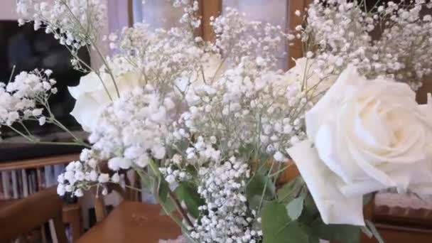Damadın Evinde Düğün Çiçekleri — Stok video