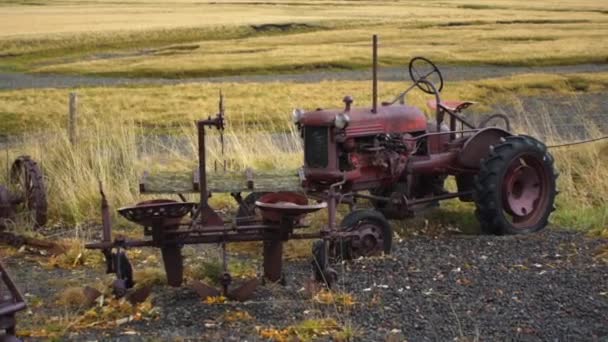 Old Rusted Tractor Field Slow Motion — Stock Video