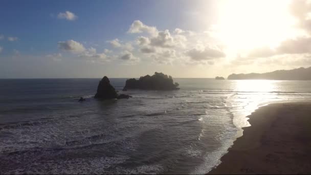 Kili Kili Beach Расположен Trenggalek Восточная Ява Индонезия Одна Самых — стоковое видео