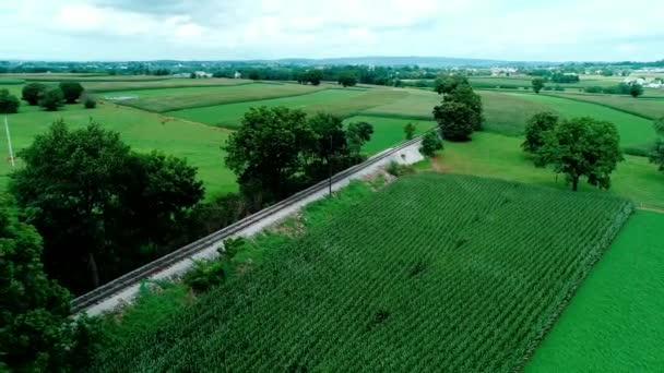 Piste Campagna Dei Amish Terreni Coltivabili Del Treno Come Visto — Video Stock