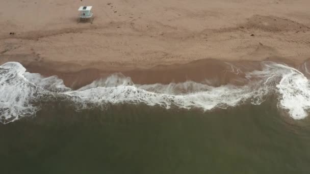 Drone Shot Shore Beach Life Guard Towers Beach Santa Cruz — Stock Video