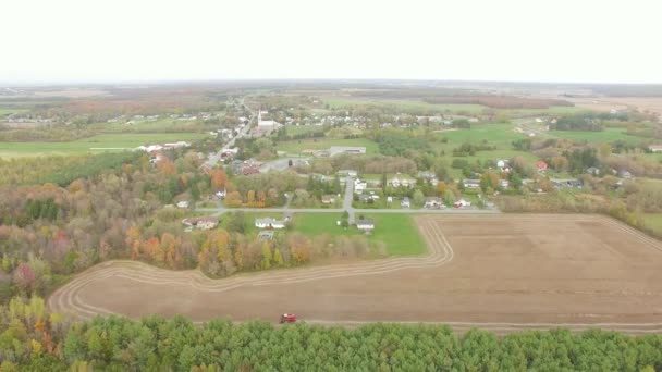 Small City Aerial Drone Footage Houses Field Harvest Season — Vídeos de Stock