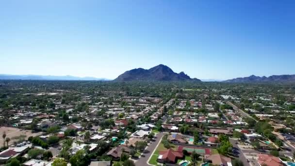 Drone Flight Camelback Mountain Scottsdale Arizona — Stock video