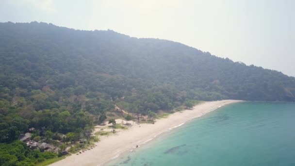 Aerial View Beach Natural Forest Thailand Lateral Tracking Panning Shot — Vídeo de Stock