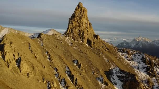 Aerial Orbit Climbing Rocky Summit Alpine Landscape Background Sunset Autumn — Stockvideo