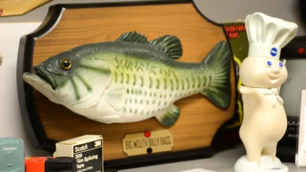 Big Mouth Billy Bass Singing Fish Plaque Button Being Pushed — Video