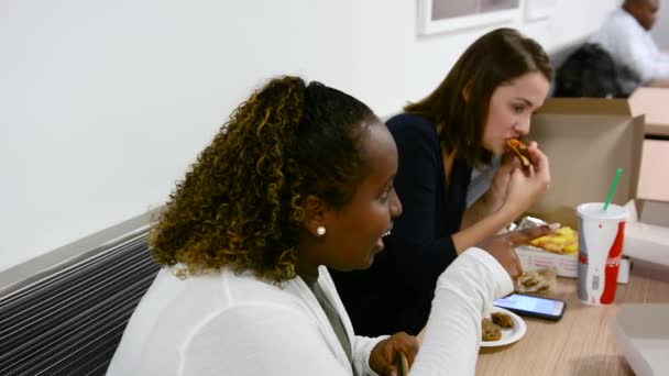 Caucasian Woman Checks Her Phone While Eating Lunch Having Fun — Vídeo de Stock