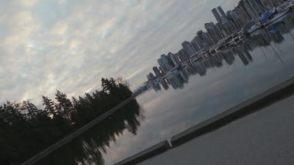 Wide Camera Roll Shot Stanley Park Trail Boats Morning Marina — Stock Video