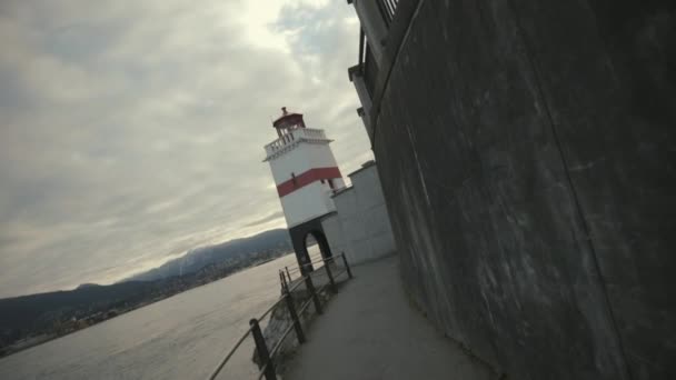 Wide Rotating Shot Brockton Point Lighthouse Vancouver Stanley Park Seawall — Stock Video