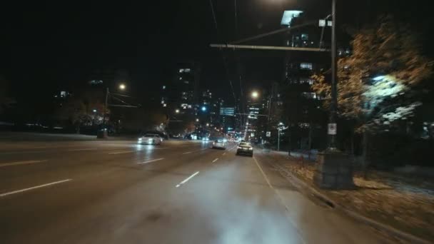 Wide Dynamic Shot Night Street Cars West End Vancouver — стокове відео