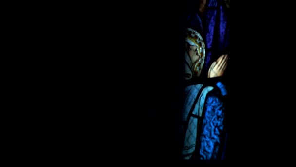 Panorámica Virgen María Vitrage Vieja Iglesia — Vídeos de Stock