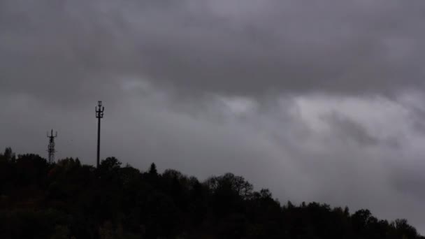瑟林根森林上空的暴风雨和雨的时间 — 图库视频影像