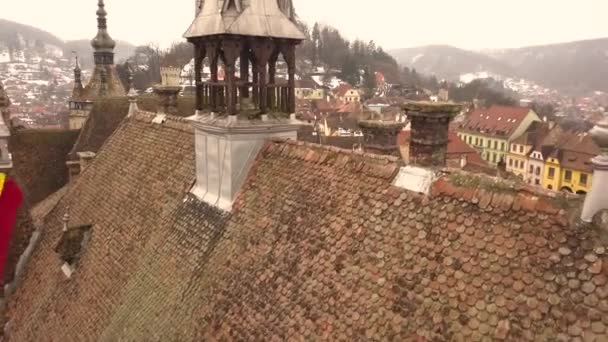 Drone Dolly Scatta Catturando Tetto Architettura Vintage Nella Città Sighisoara — Video Stock