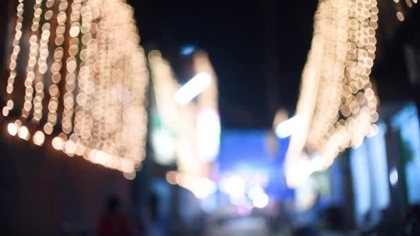 Hindistan Sokaklarında Yılbaşı Diwali Için Bulanık Işık Süslemeleri Yavaş Çekim — Stok video