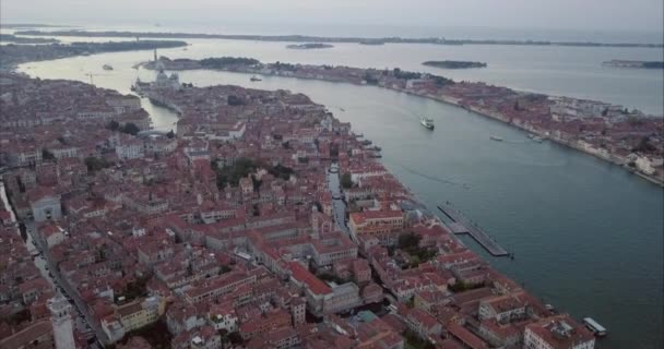Letecký Záběr Letu Směrem San Marco Soumraku Benátky Itálie — Stock video