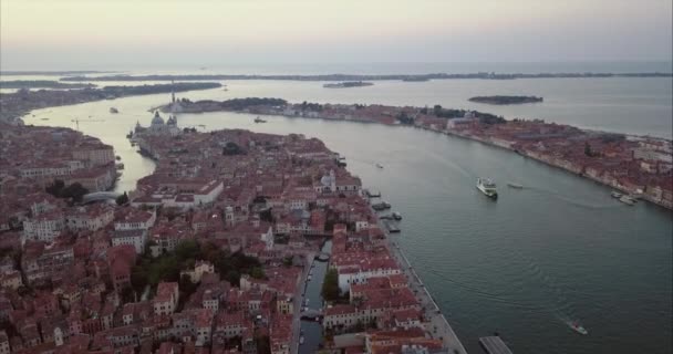 Flygfoto Flyg Mot San Marco Över Canal Grande Skymningen Venedig — Stockvideo