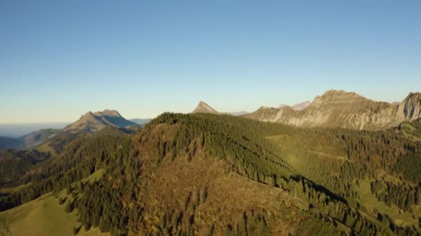 Luchtfoto Vliegen Omhoog Onthullend Alpine Landschap Met Herfstkleuren Folly Vaud — Stockvideo