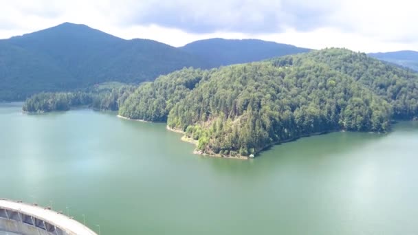 Aerial Drone Shot Water Mountains Valea Draganului — Stockvideo