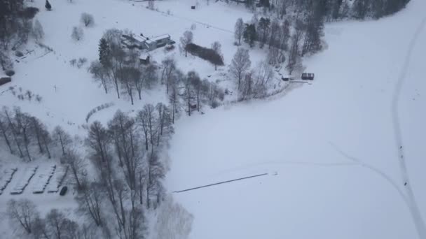 Overhead Shot Picturesque Rural Community Dressed Beautiful Winter Coat Edge — Stockvideo